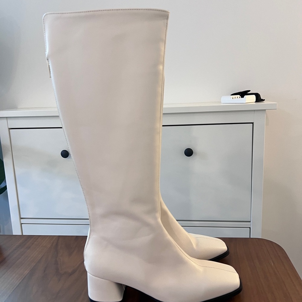 Ivory Color Long boots - Picture 4 of 6
